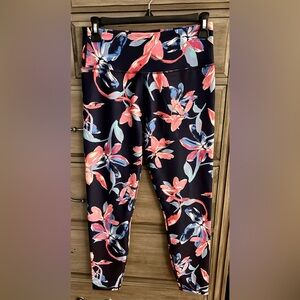 Nicole Miller leggings! Size Medium. New with tags.